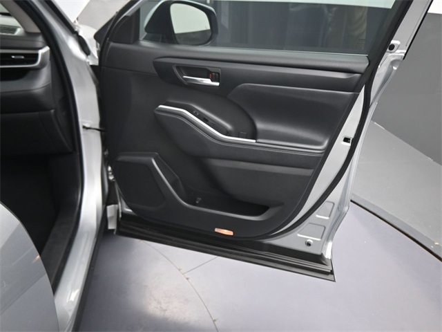 2022 Toyota Highlander XLE photo 10
