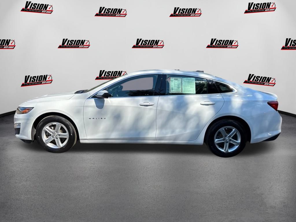 2023 Chevrolet Malibu LS photo 2