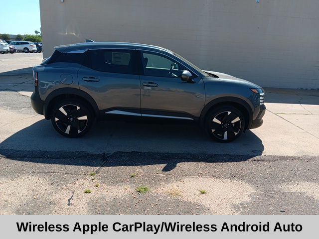 2025 Nissan Kicks SR photo 4