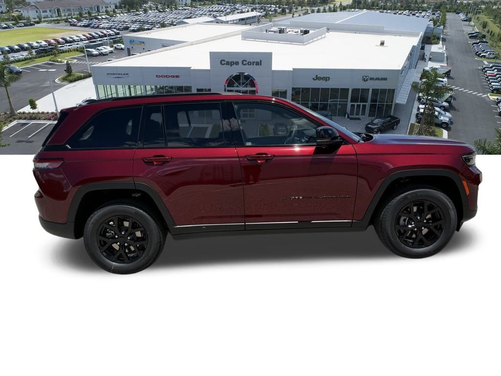2025 Jeep Grand Cherokee Altitude photo 2