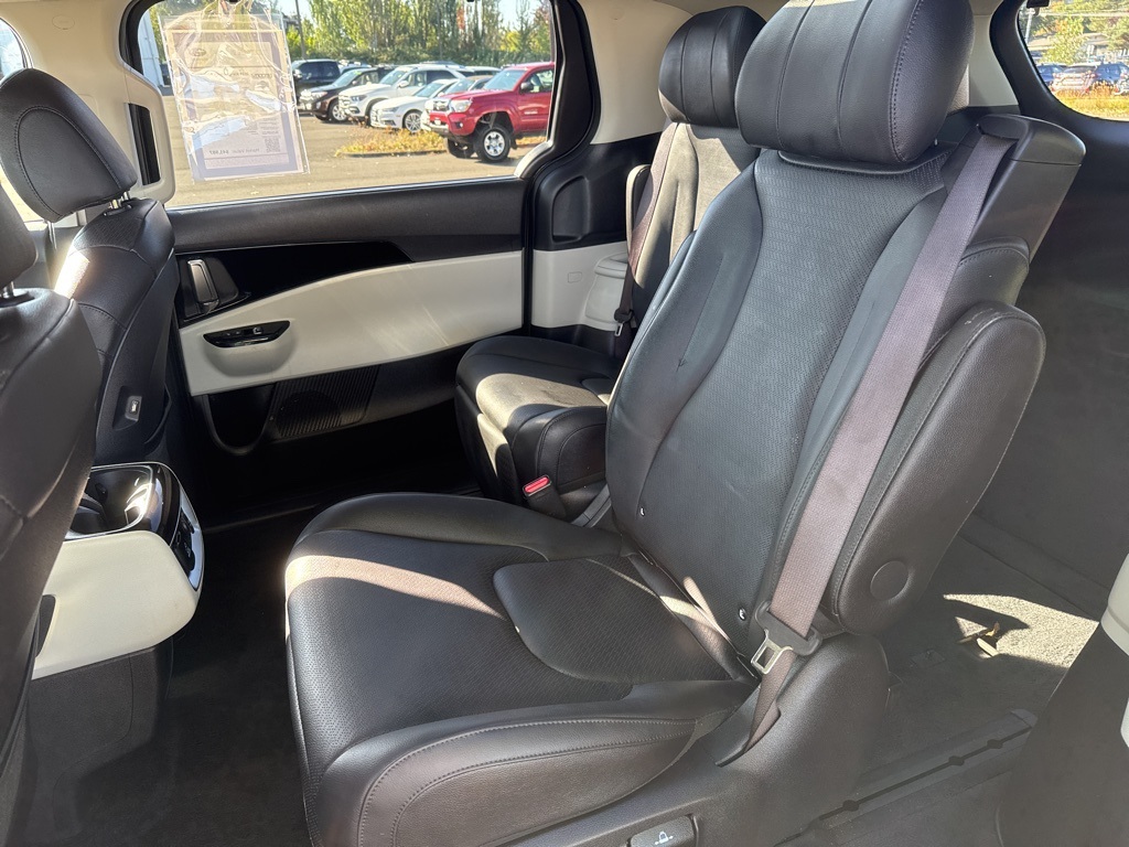 2024 Kia Carnival SX Prestige photo 13