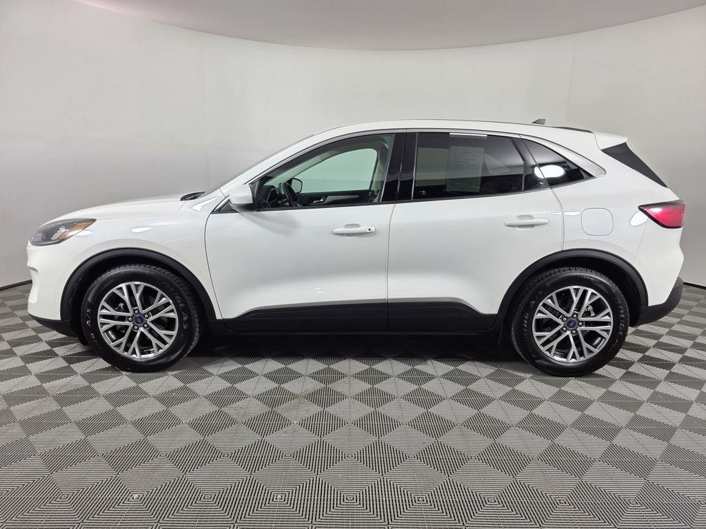 2022 Ford Escape SEL photo 2