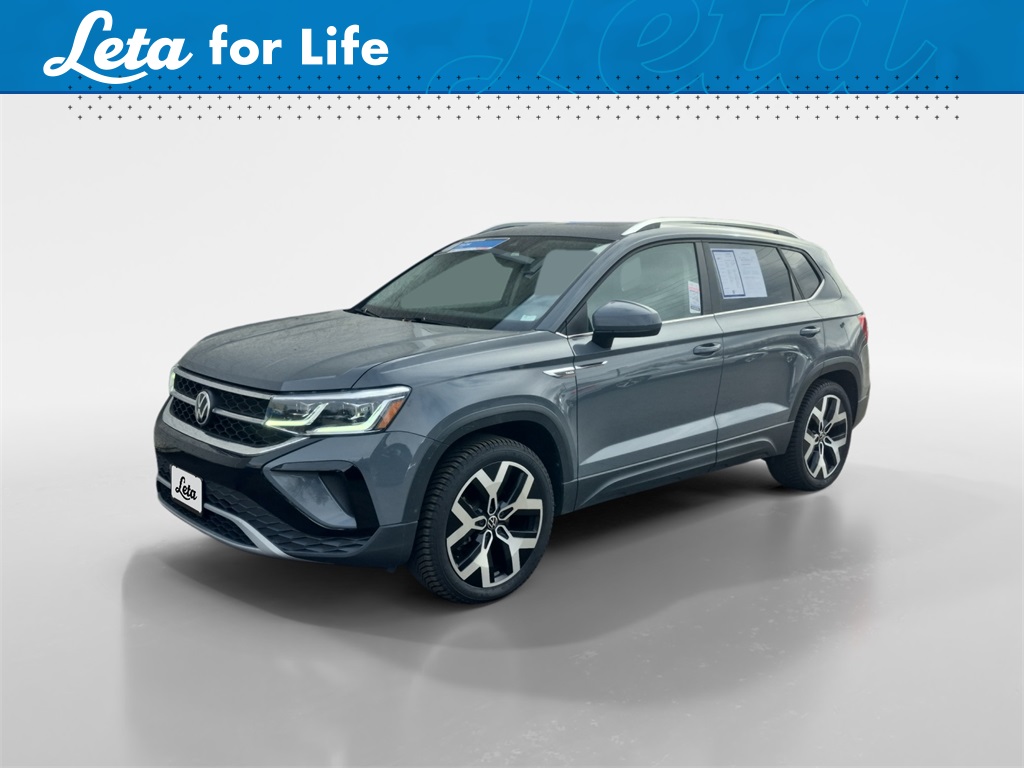 2022 Volkswagen Taos SEL's photo