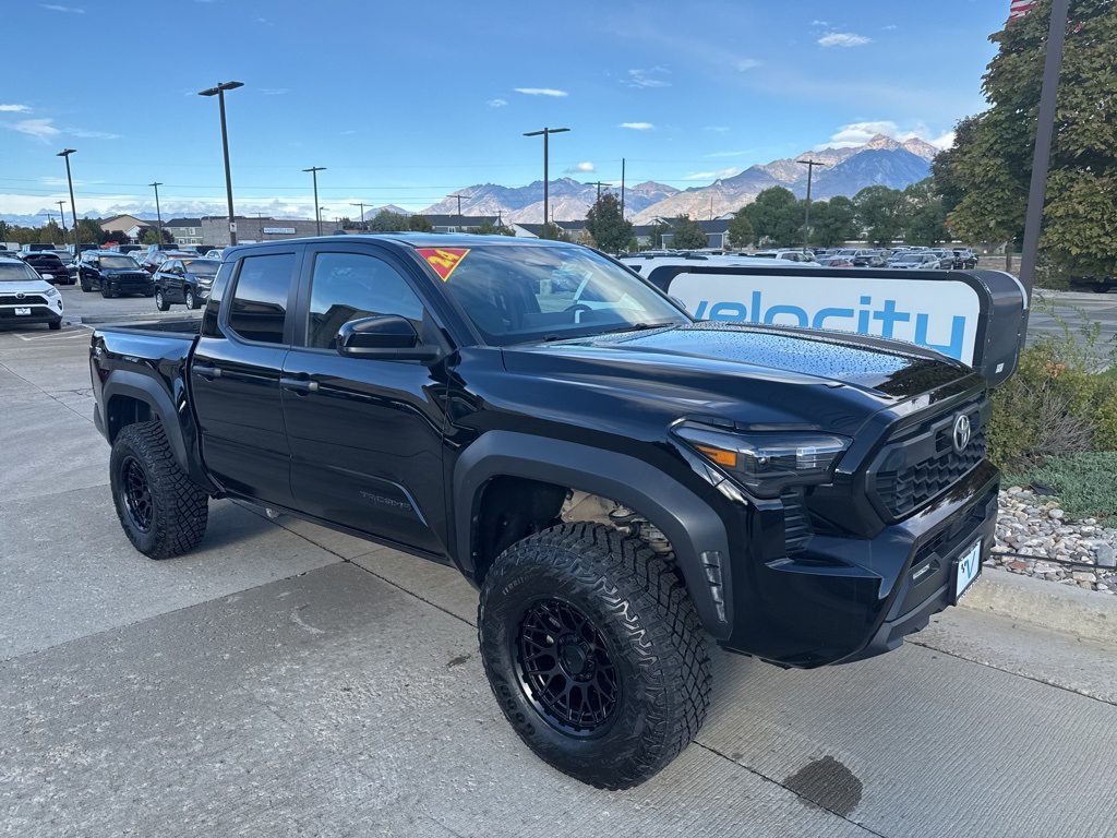 2024 Toyota Tacoma SR5's photo