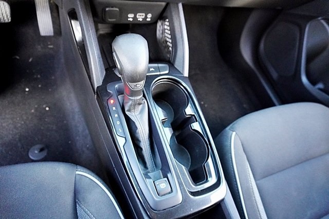 Used 2022 White Chevrolet LT image 29