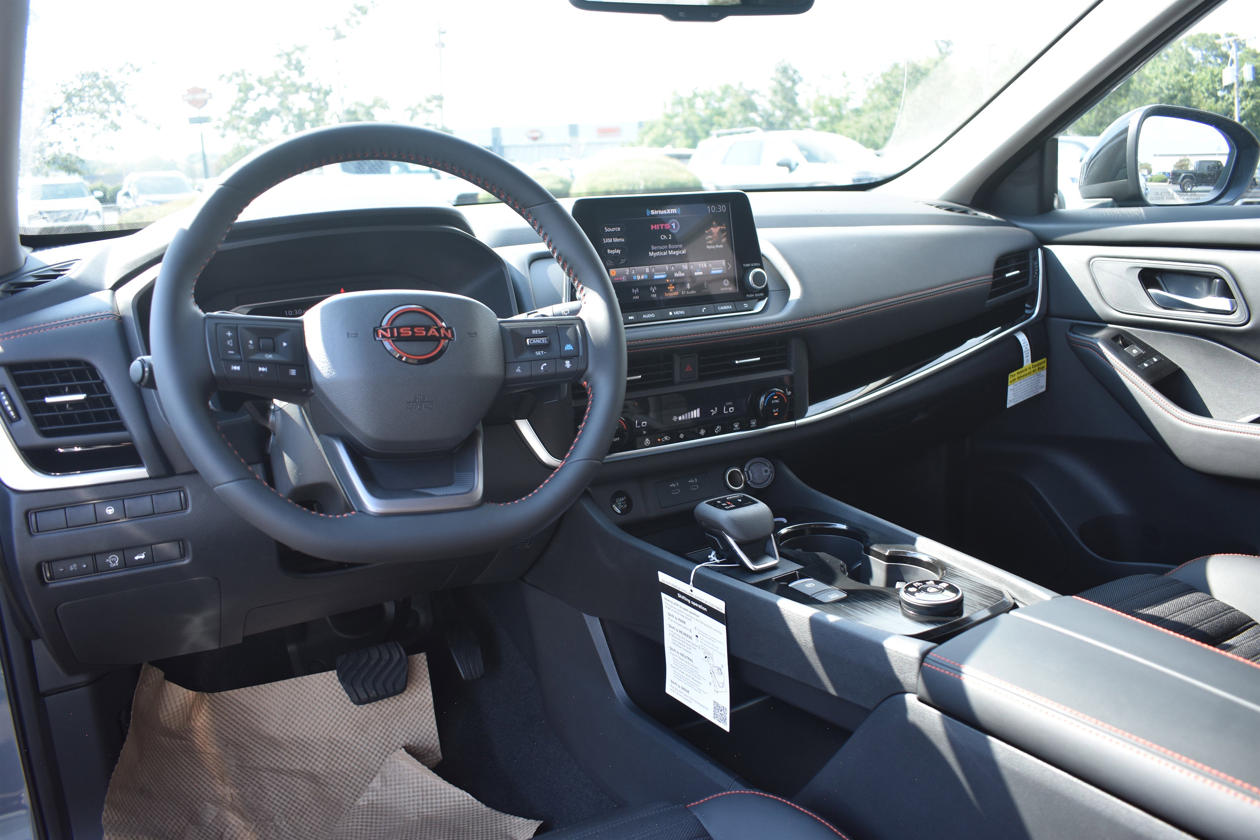 2026 Nissan Rogue SV photo 7
