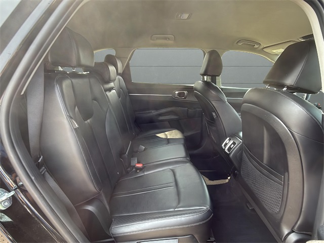 2024 Kia Sorento S photo 19