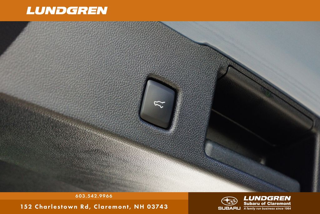 2025 Ford Escape Hybrid Platinum photo 17