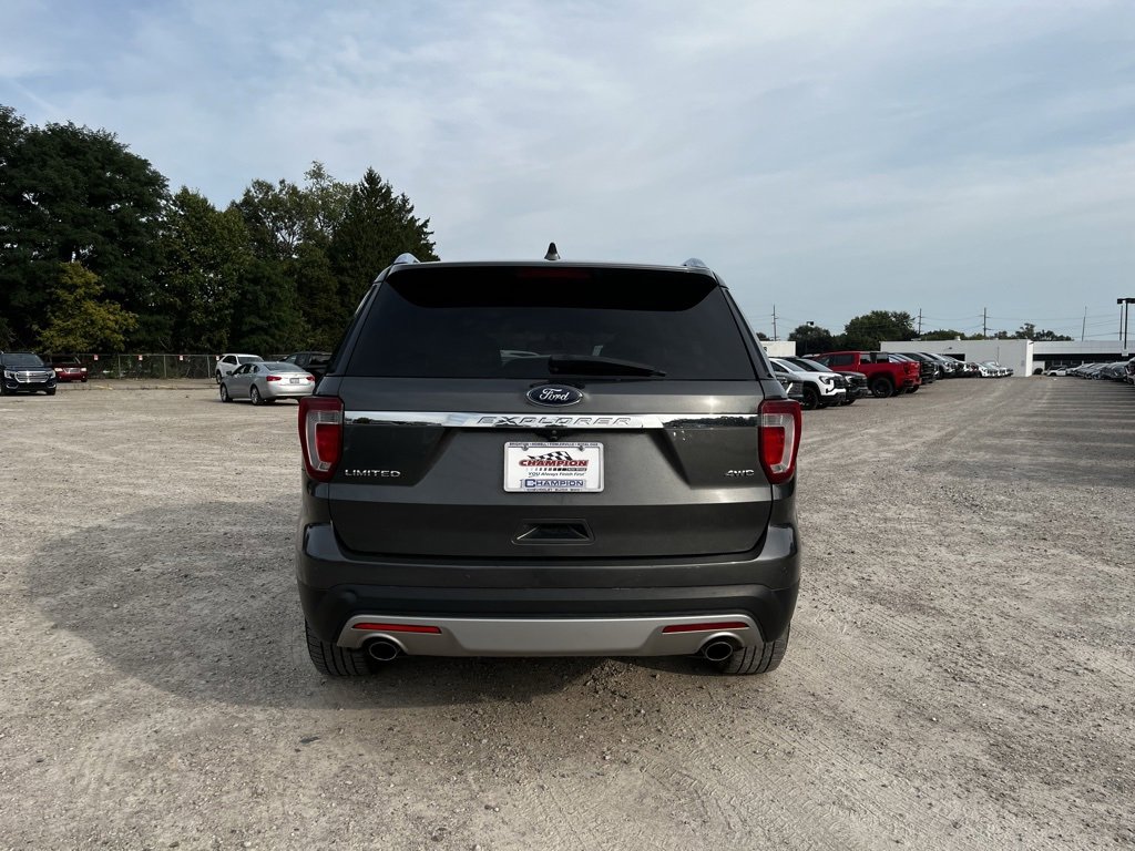 2017 Ford Explorer Limited photo 4