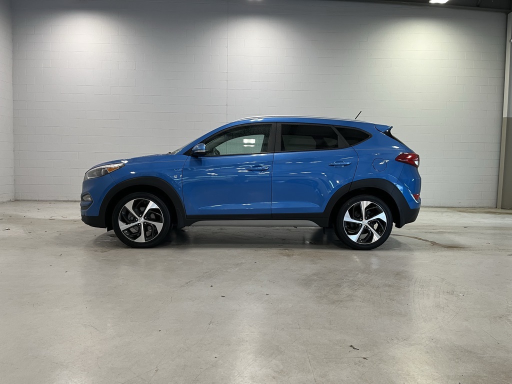 2017 Hyundai Tucson Sport photo 3
