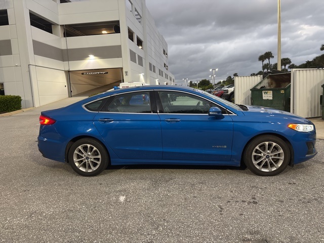 2019 Ford Fusion Hybrid SEL photo 2