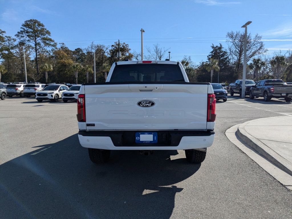 2025 Ford F-150 XLT photo 5