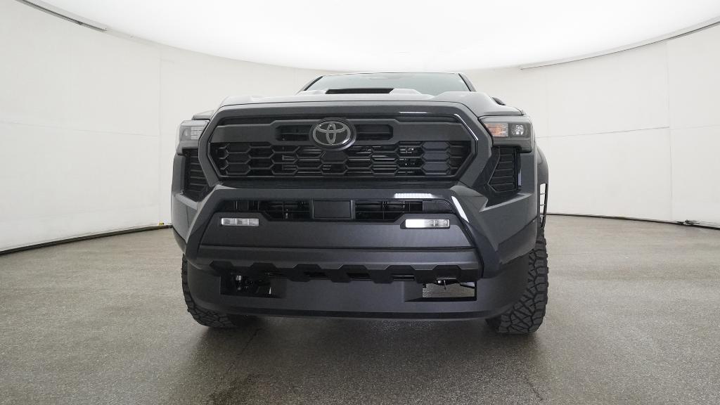 2025 Toyota Tacoma TRD Sport 4x4 Double Cab photo 3