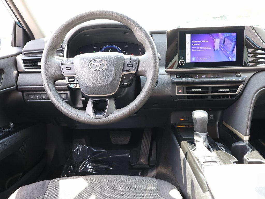 2025 Toyota Camry LE photo 18