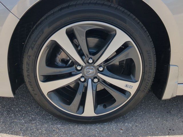 2025 Acura TLX Technology photo 11