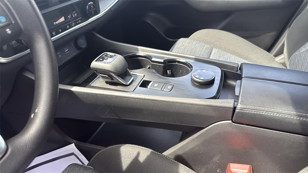 2023 Nissan Rogue SV AWD photo 19