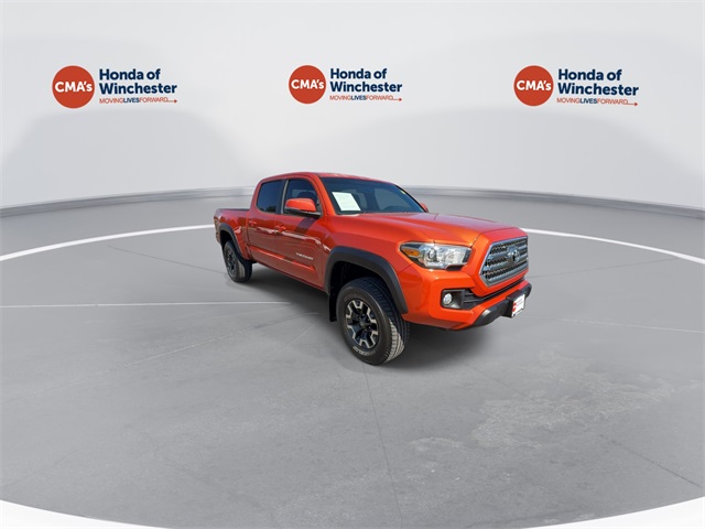 2017 Toyota Tacoma TRD Off-Road photo 3