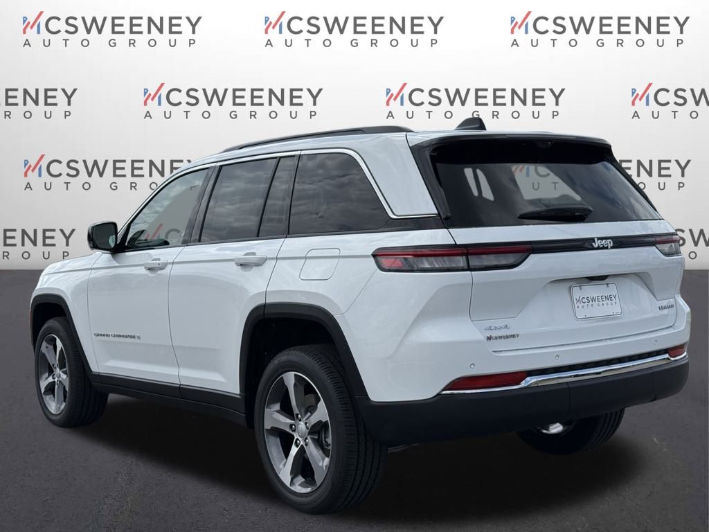2025 Jeep Grand Cherokee Limited photo 3