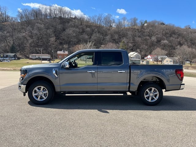 2025 Ford F-150 XLT photo 2