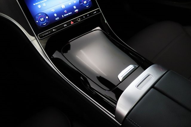 2025 Mercedes Benz C 300 4MATIC photo 24