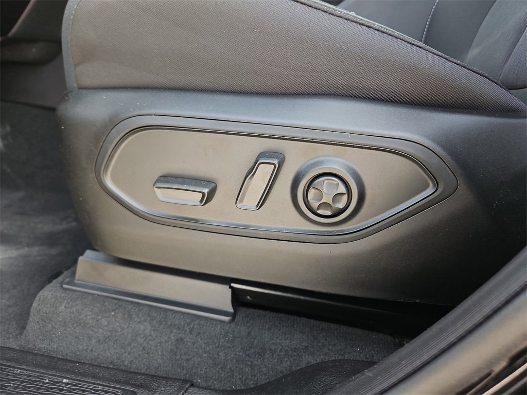 2025 Jeep Grand Cherokee Laredo X photo 12