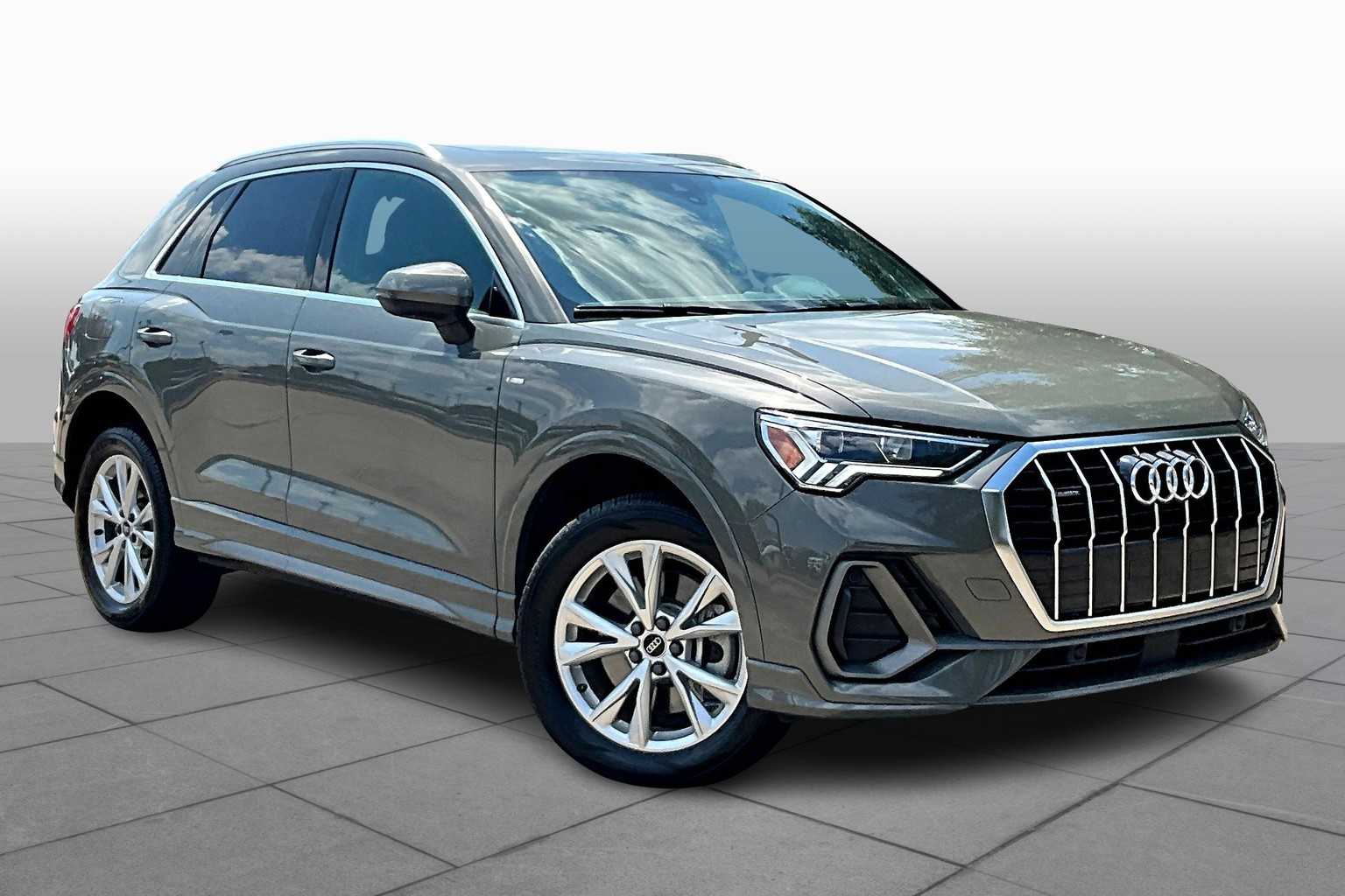 2023 Audi Q3 S line Premium photo 2