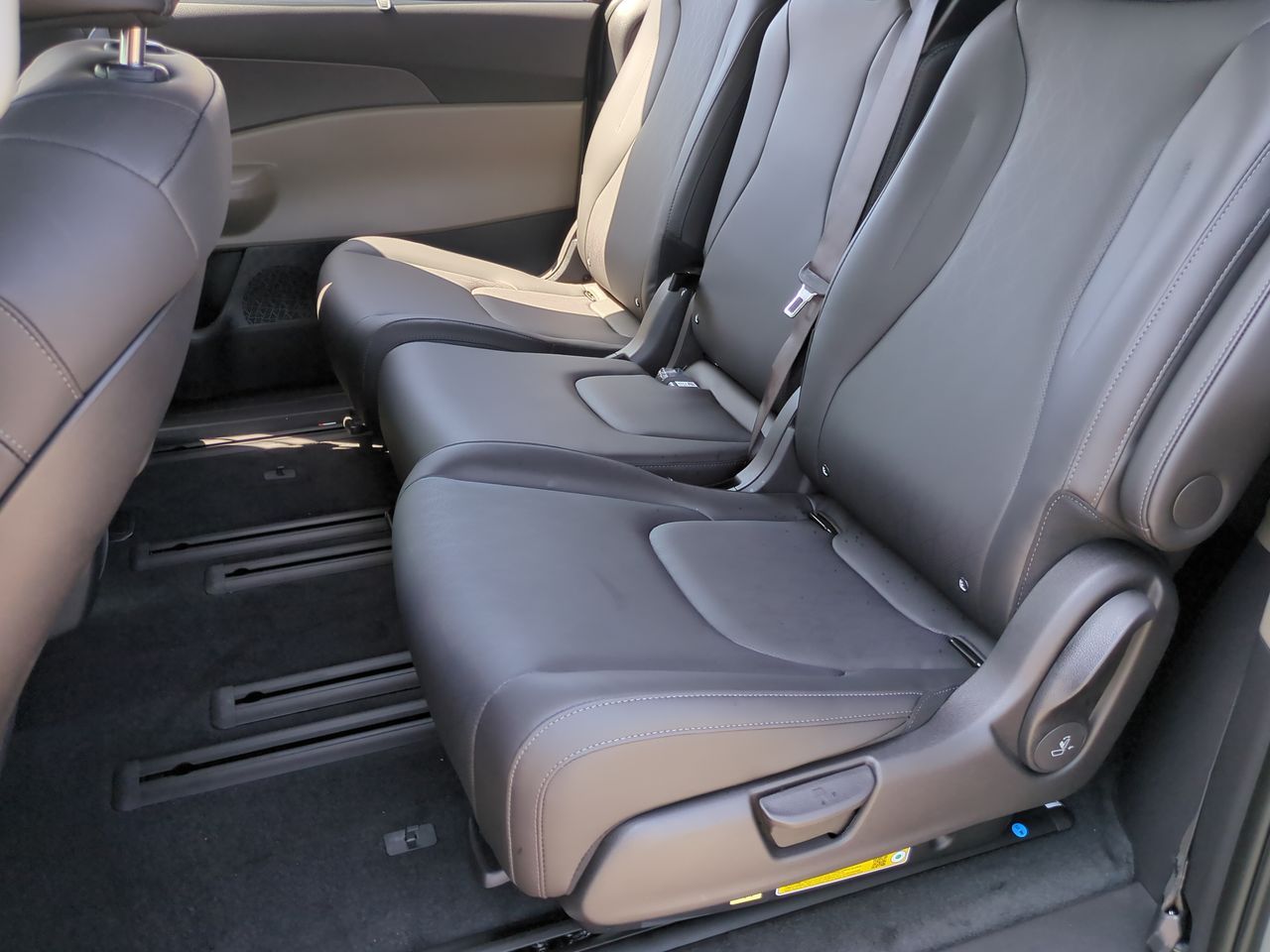 2026 Kia Carnival EX photo 20