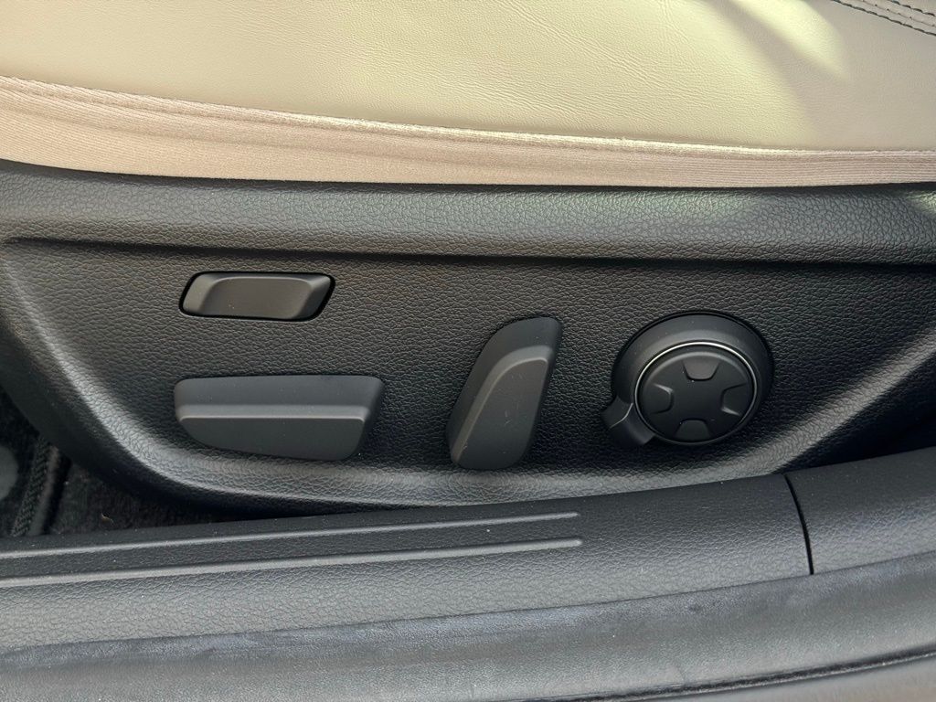 2023 Genesis G70 3.3T Sport Prestige photo 26