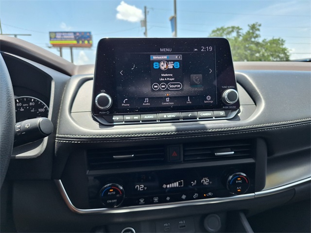 2023 Nissan Rogue SV photo 12