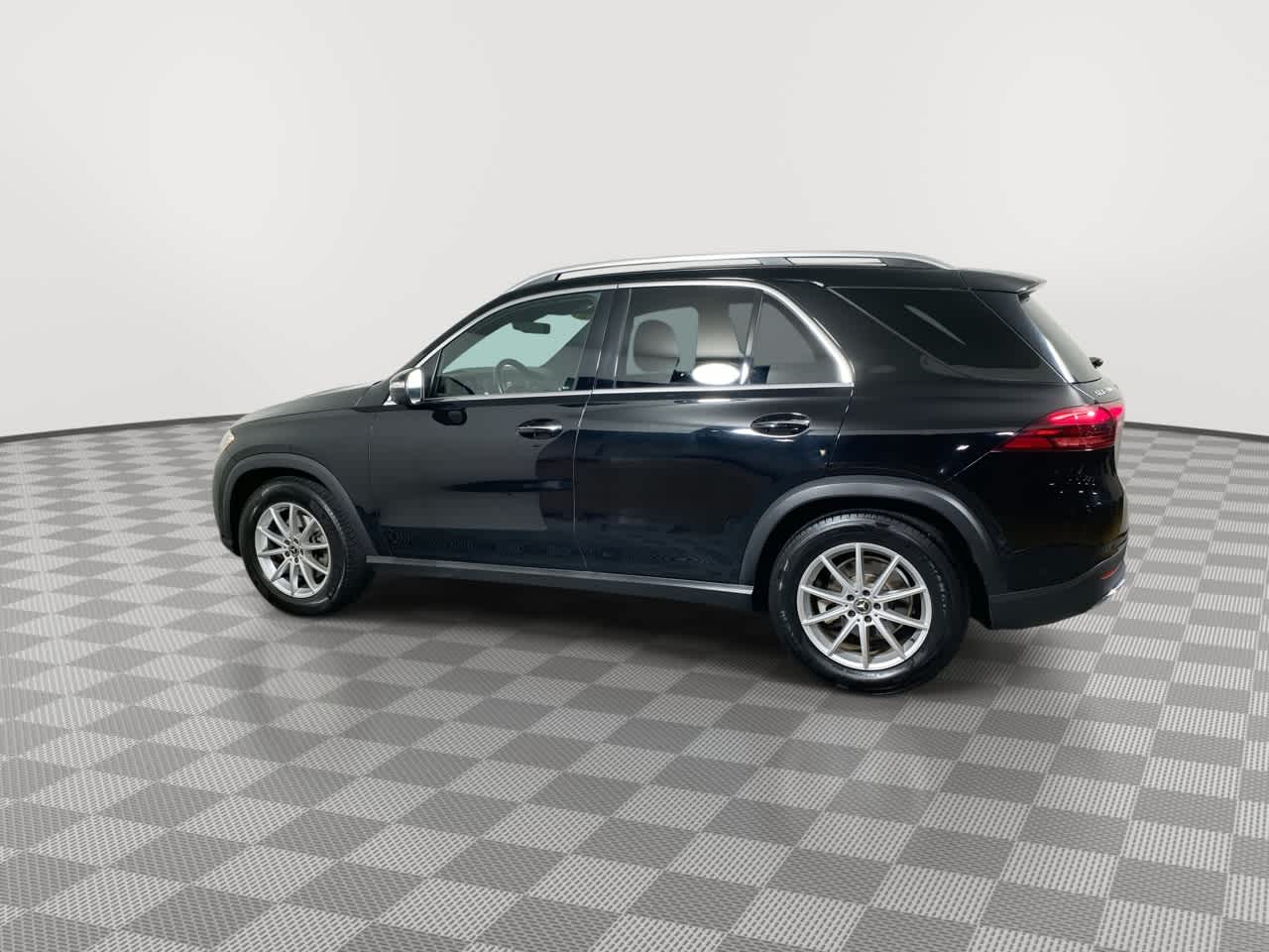 2024 Mercedes Benz GLE 350 4MATIC photo 4