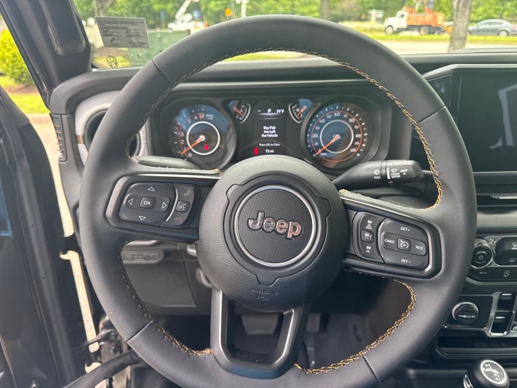 2024 Jeep Gladiator Sport photo 8