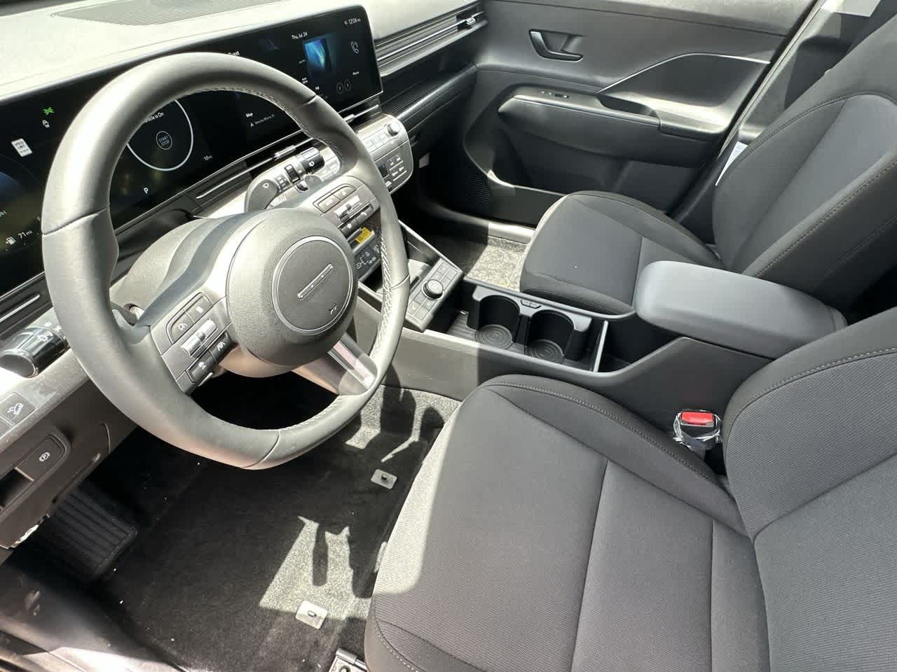 2025 Hyundai Kona SEL photo 13