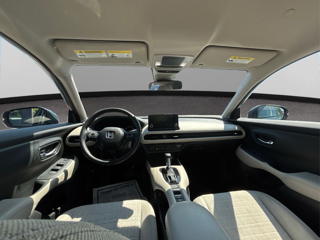 2025 Honda HR-V LX photo 22
