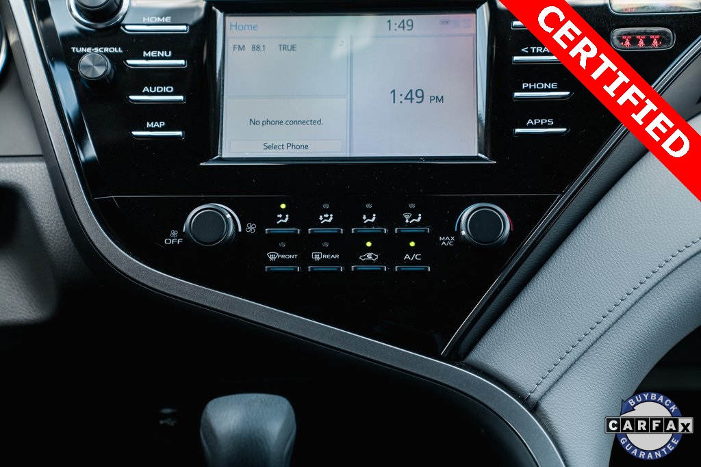 2019 Toyota Camry SE XLE photo 17