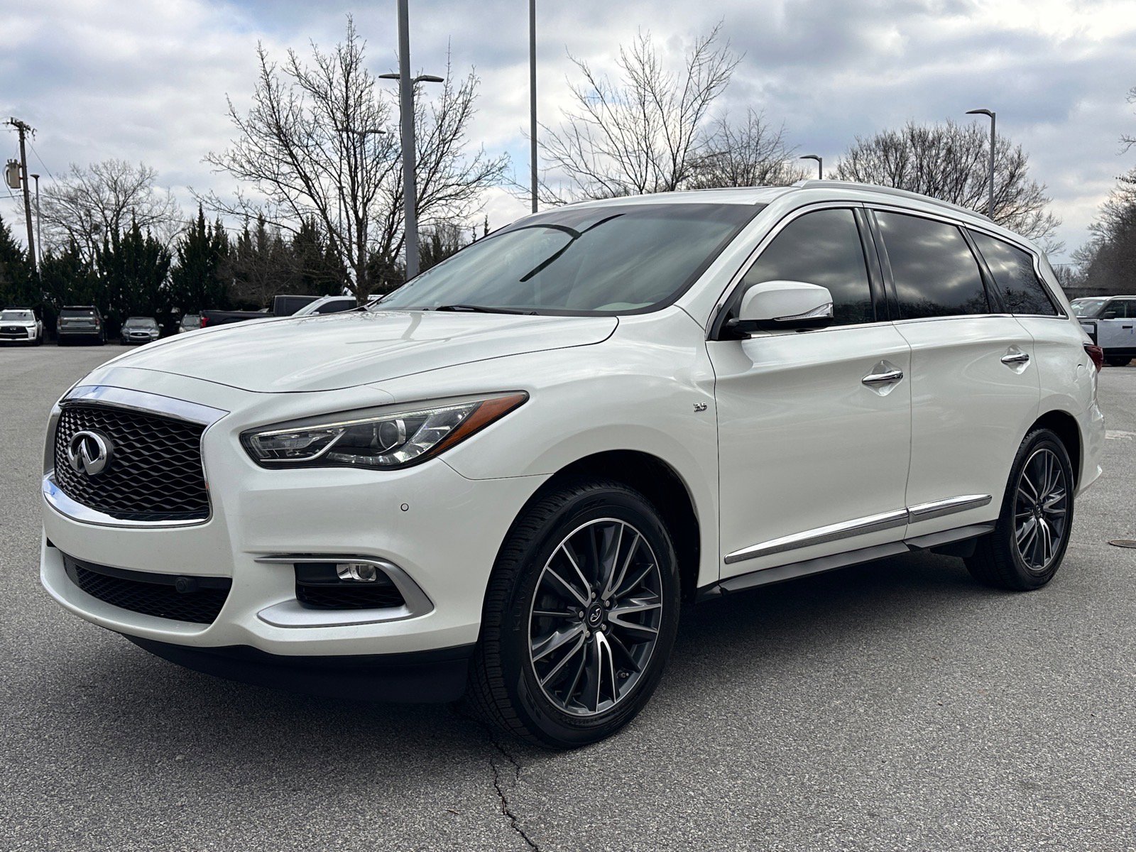 2016 INFINITI QX60 Base