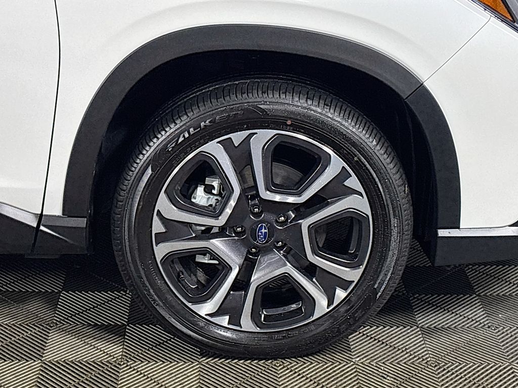 2025 Subaru Ascent Touring photo 23