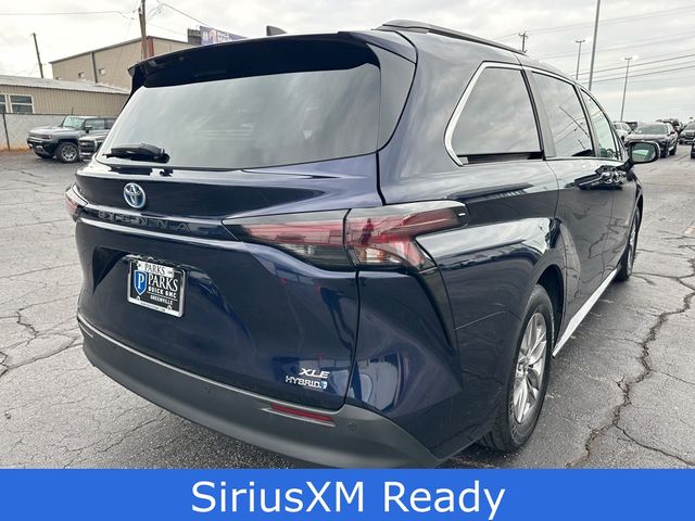 2023 Toyota Sienna XLE photo 4