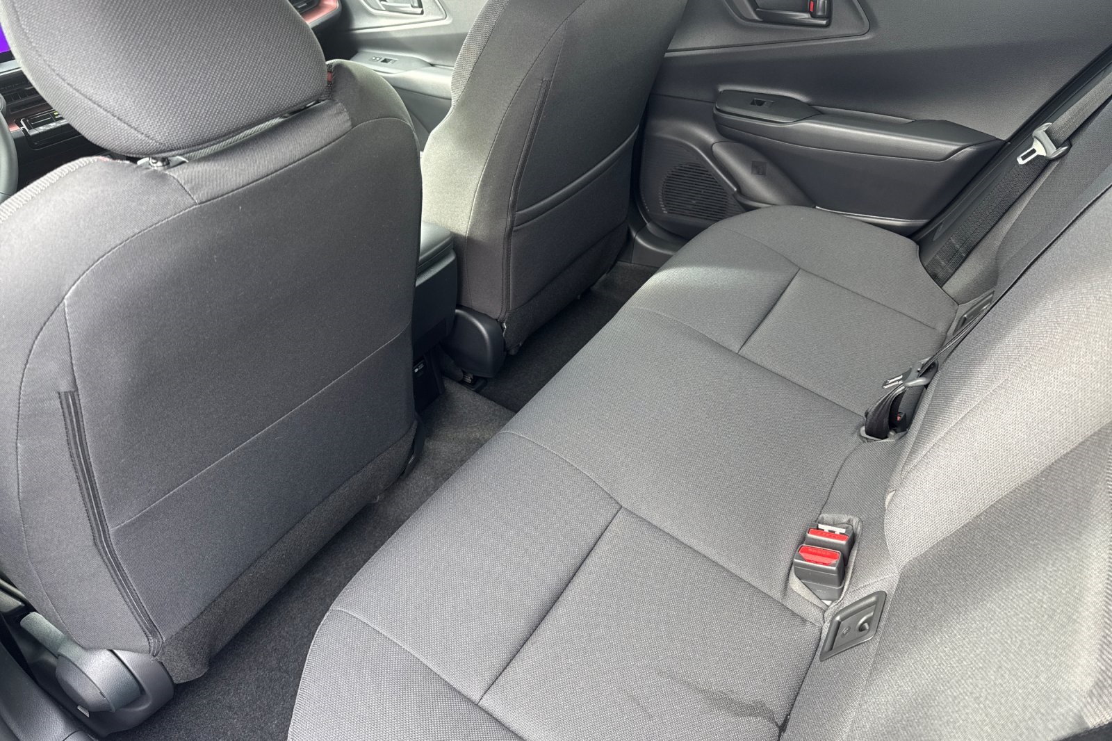 2026 Toyota Prius Plug-in Hybrid SE photo 4