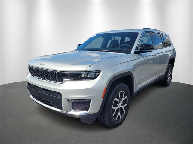 2025 Jeep Grand Cherokee Limited photo 2