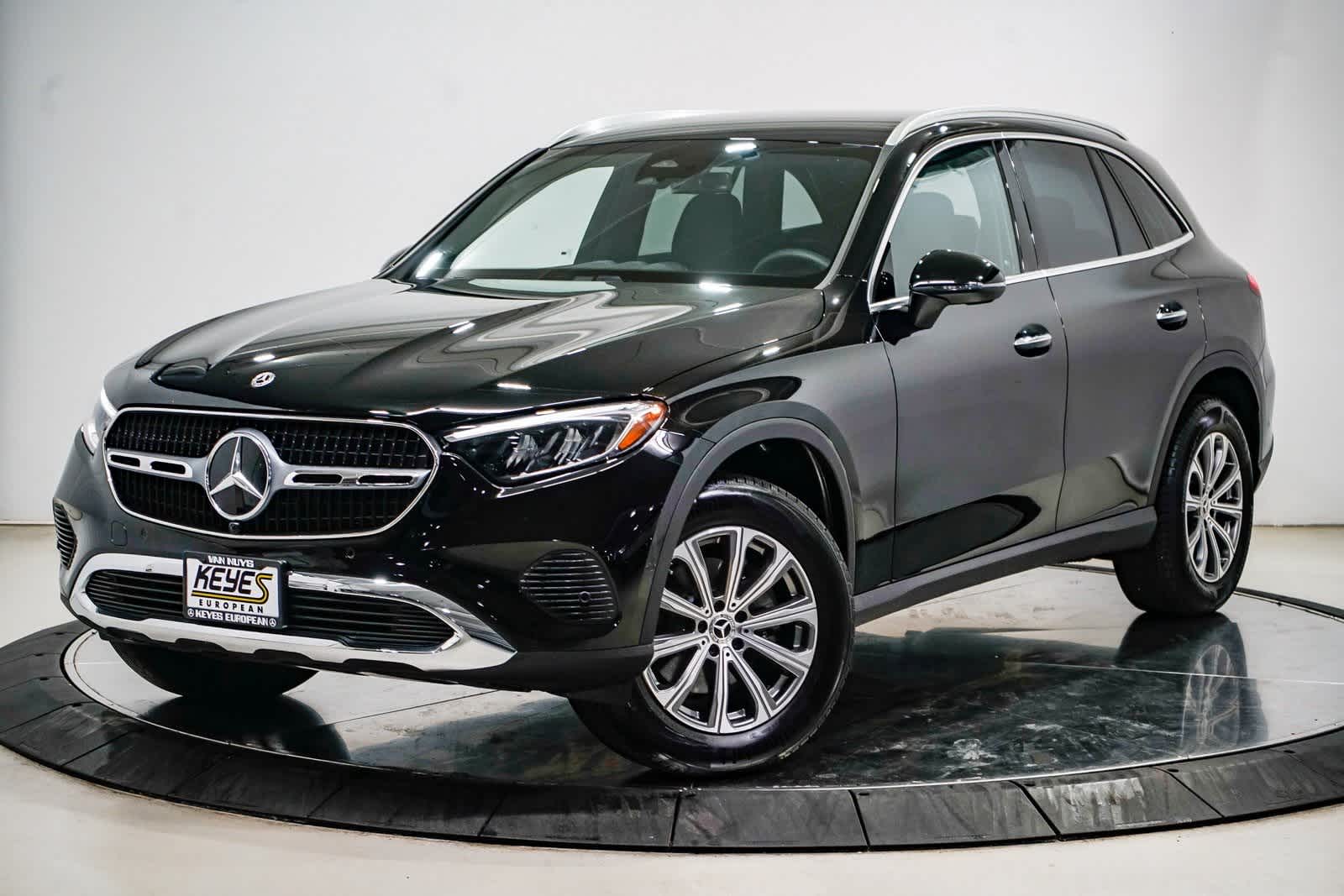 2025 Mercedes-Benz GLC Base's photo