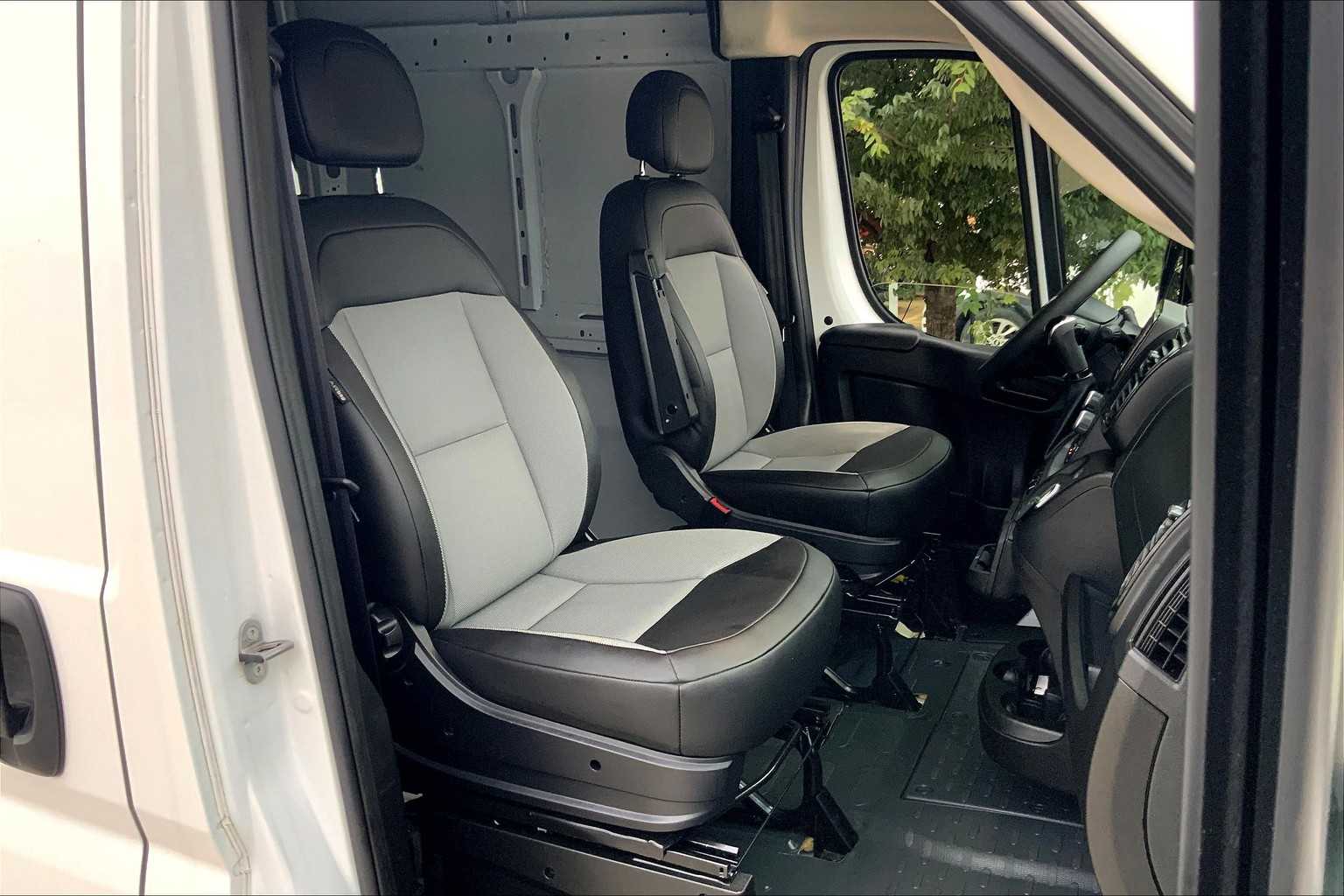 2024 Ram ProMaster 2500 photo 5