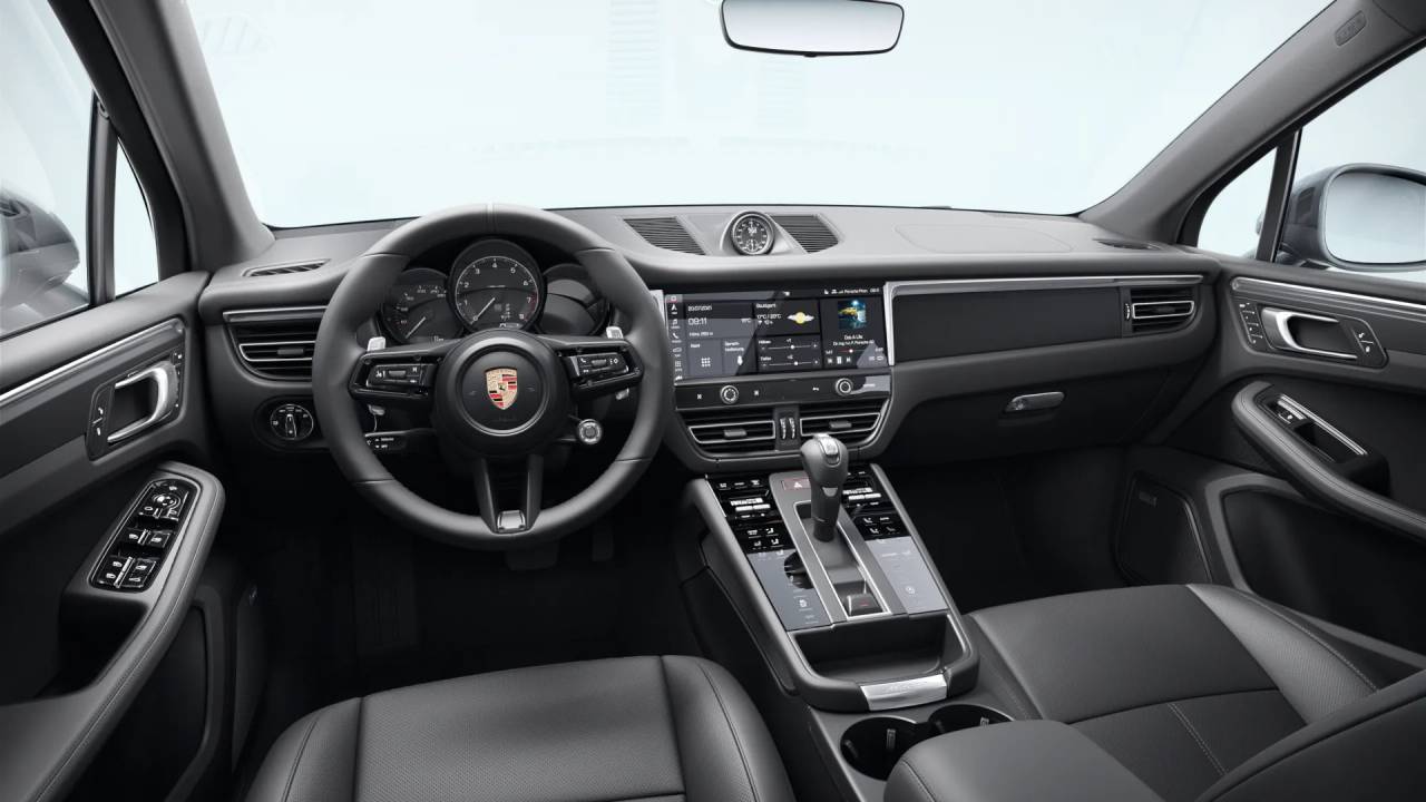 2026 Porsche Macan T photo 9