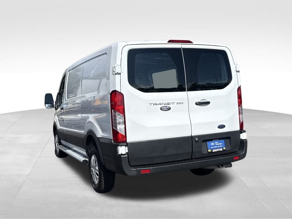 2023 Ford Transit photo 3