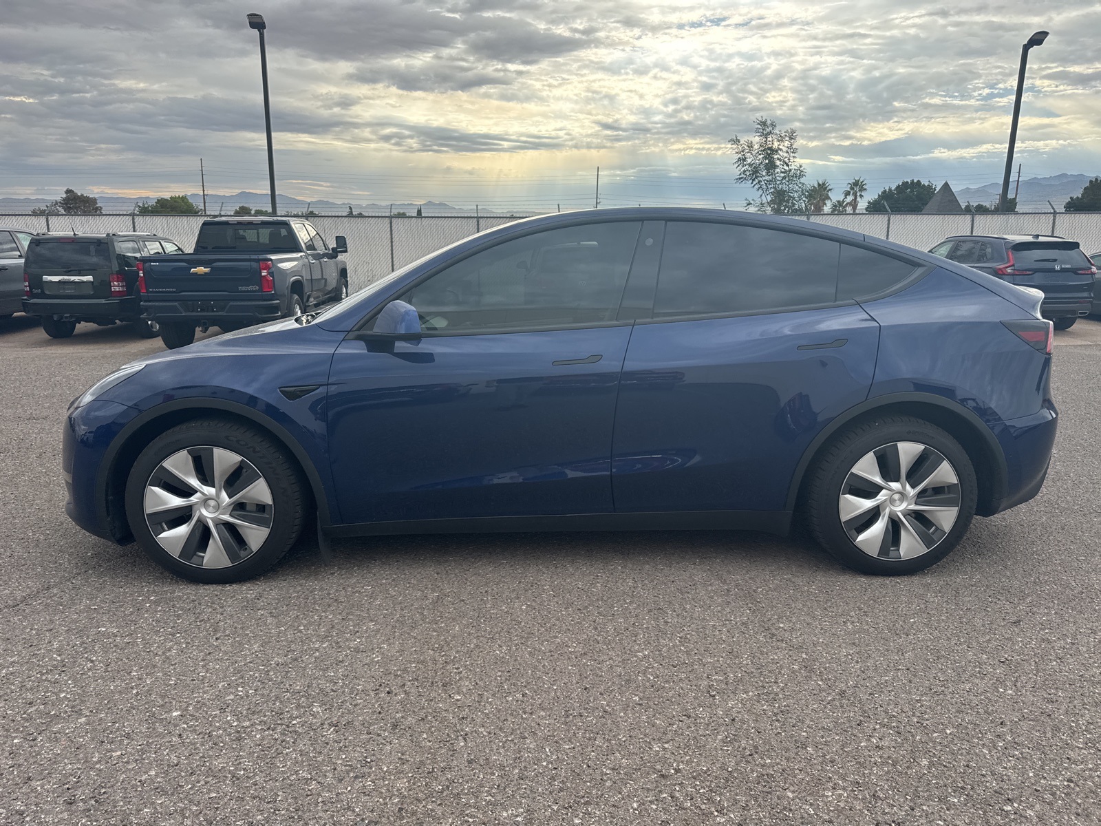 Used 2021 Tesla Model Y Long Range with VIN 5YJYGDEE4MF130932 for sale in Kingman, AZ