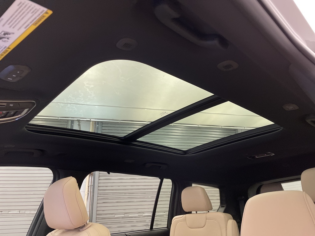 2025 Jeep Grand Cherokee Limited photo 11