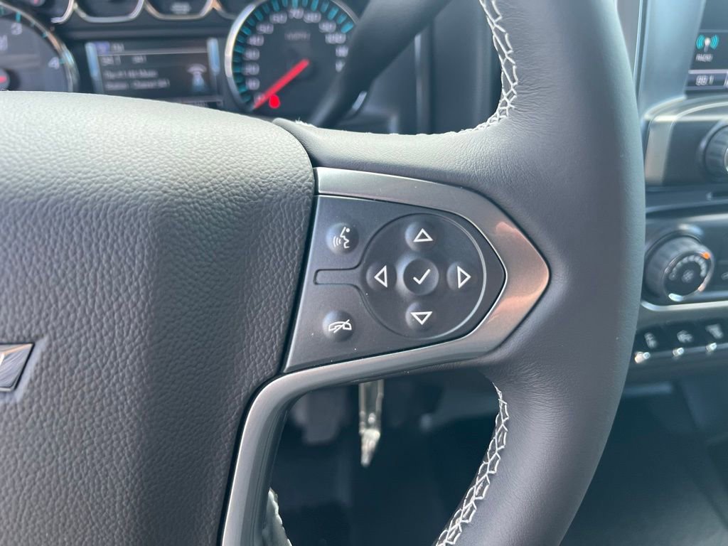 2023 Chevrolet Silverado 5500HD LT photo 33