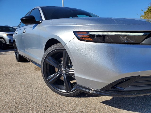 2025 Honda Accord Hybrid Sport-L photo 2