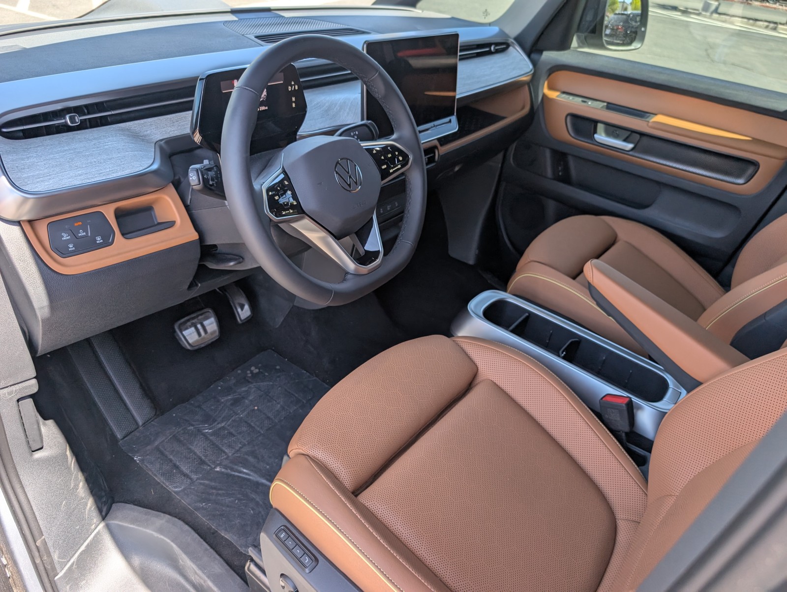 New 2025 Metro Silver Metallic Volkswagen Pro S image 10