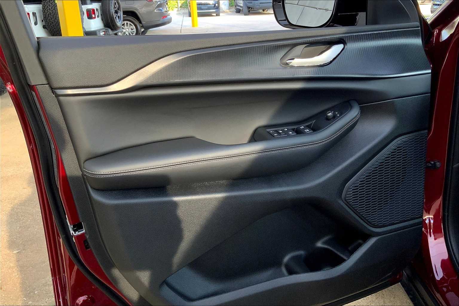 2025 Jeep Grand Cherokee Altitude X photo 10
