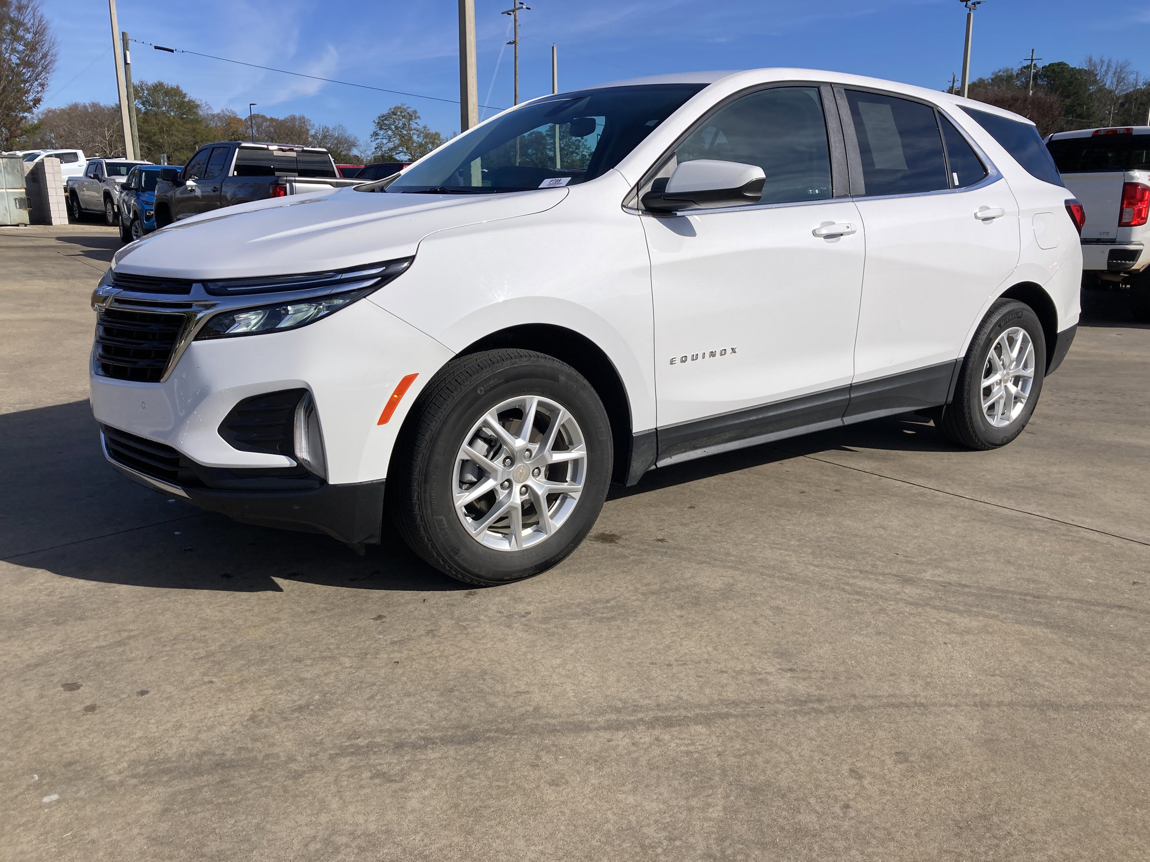 2024 Chevrolet Equinox LT's photo